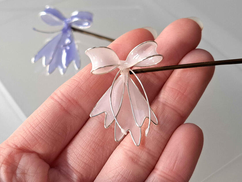 Resin Bow Bobby Pin